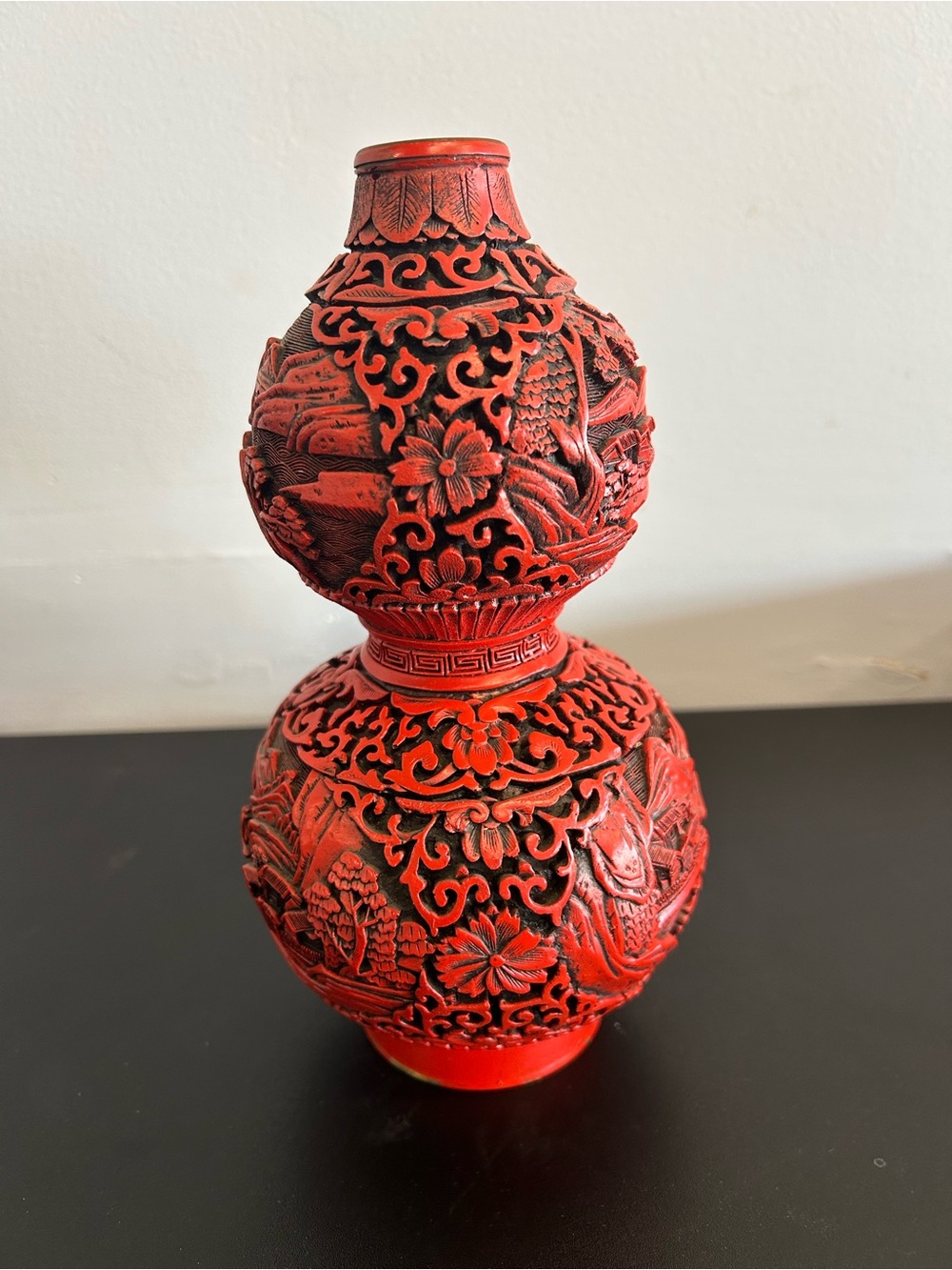 Red Carved Double-Gourd Decorative Vase - Brand: - Picture 4 of 7